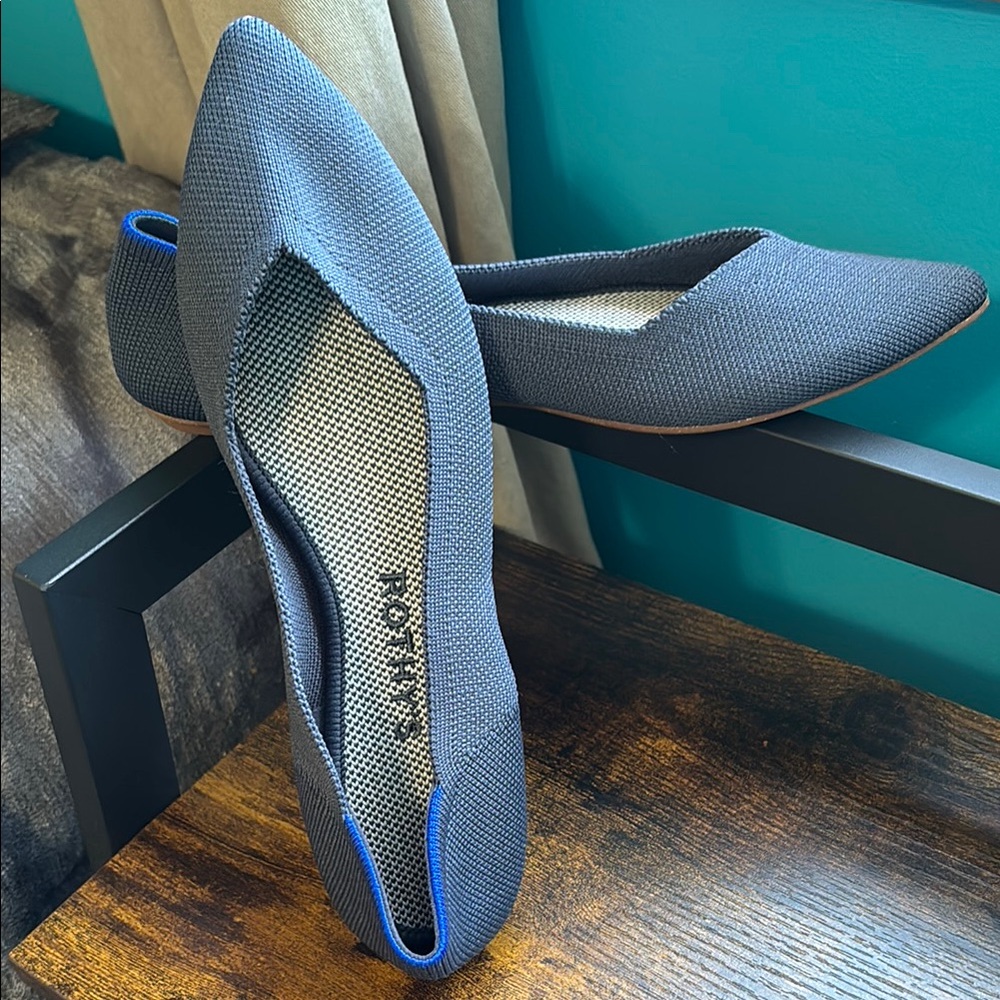 Rothy's Blue Flats Elegant Minimalist Design ROTH-11